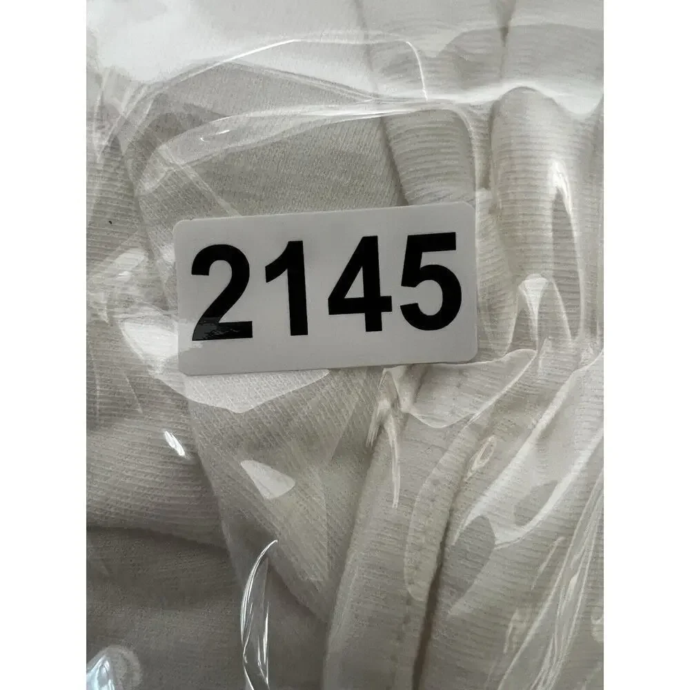 Unbranded shirt has
